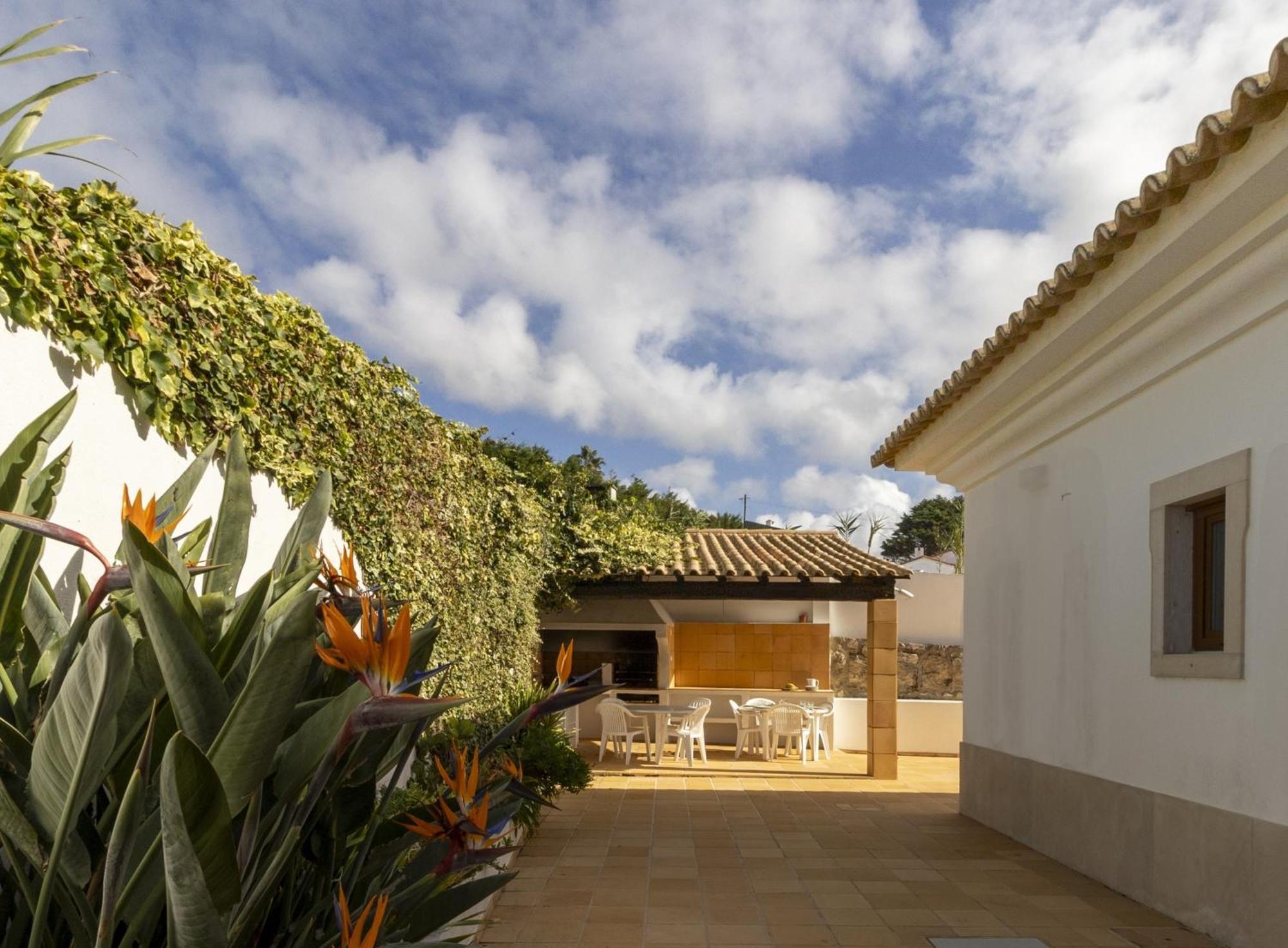 Colares Beach House, Pool Child Friendly Εξωτερικό φωτογραφία