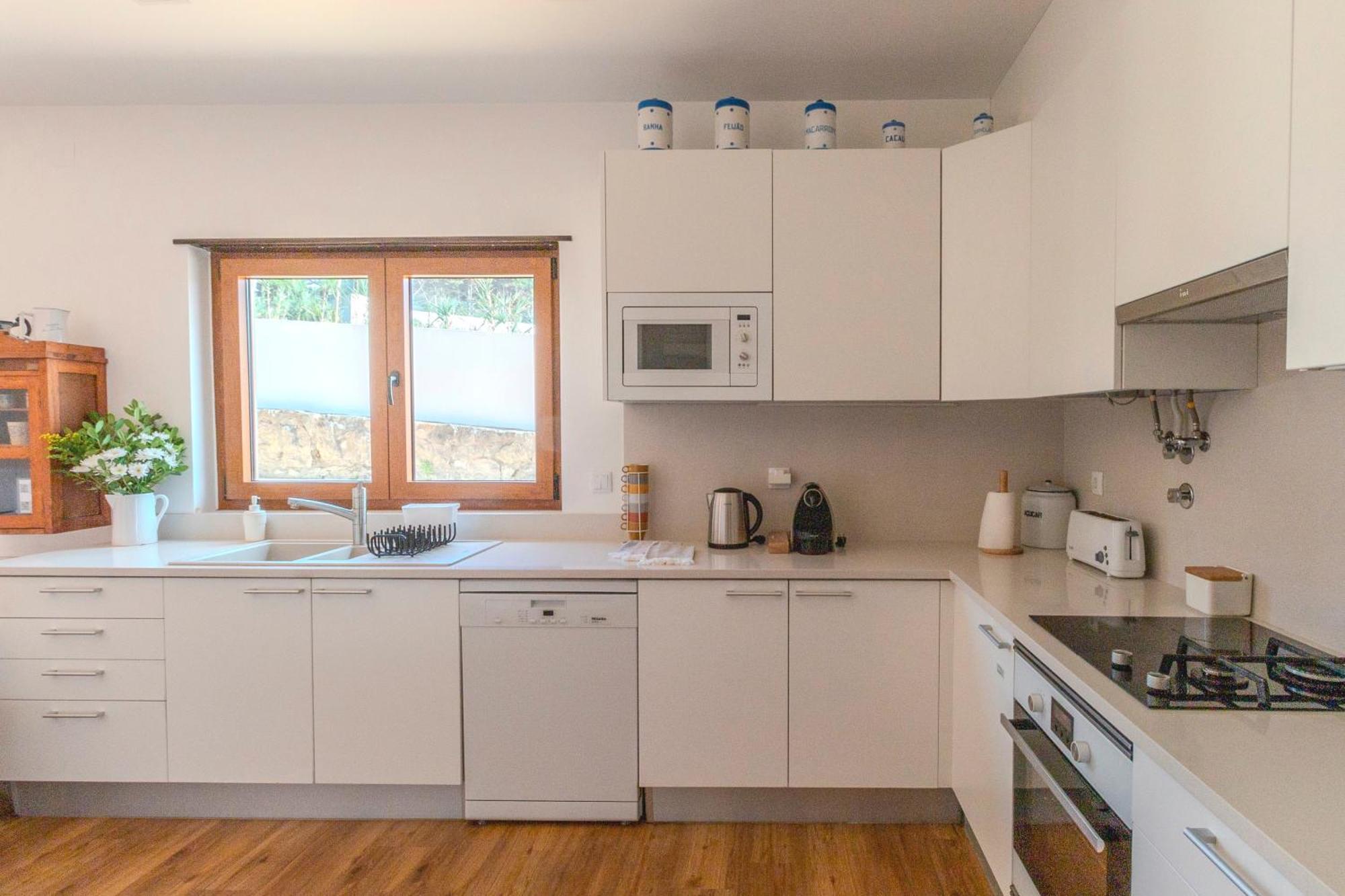 Colares Beach House, Pool Child Friendly Εξωτερικό φωτογραφία