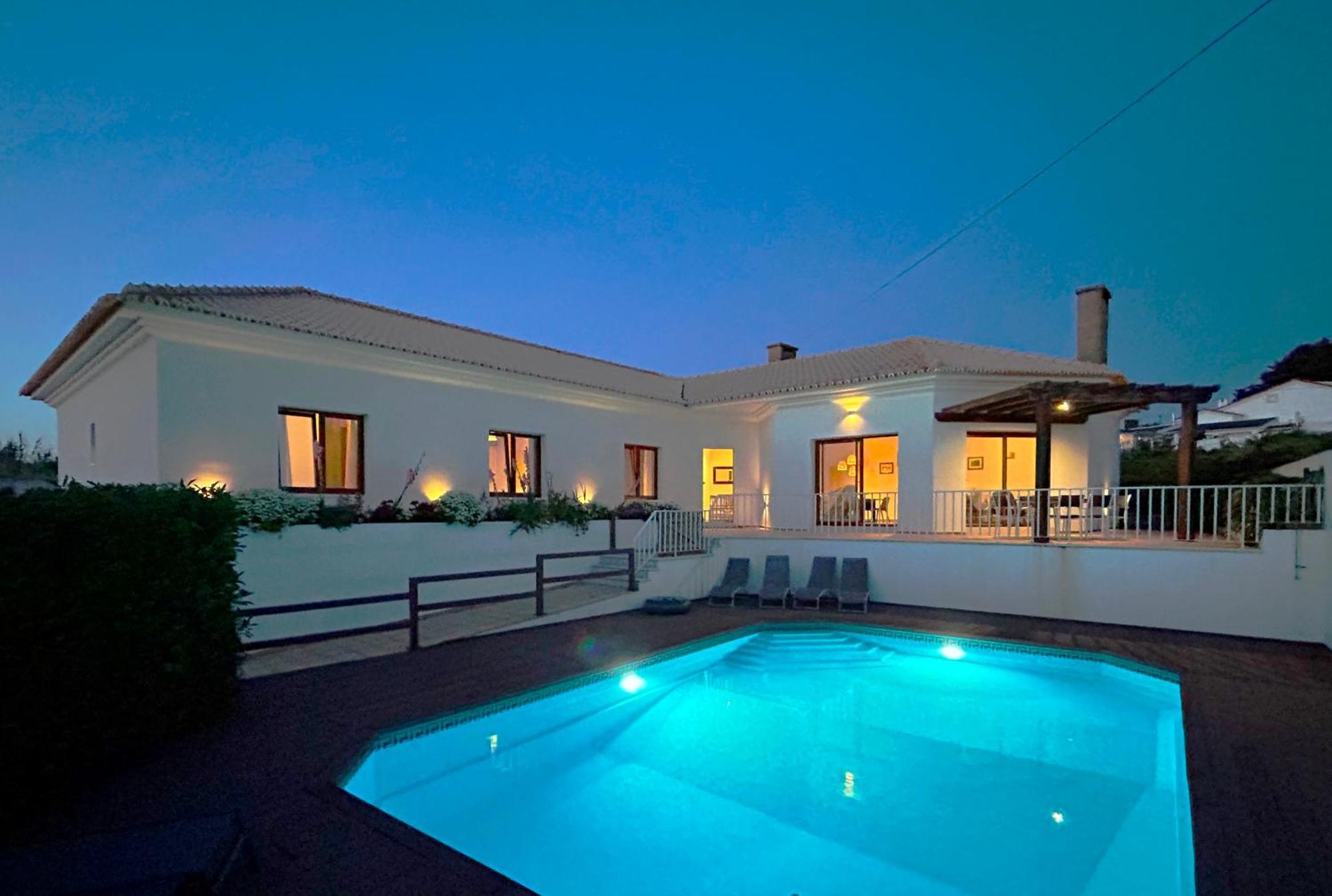 Colares Beach House, Pool Child Friendly Εξωτερικό φωτογραφία