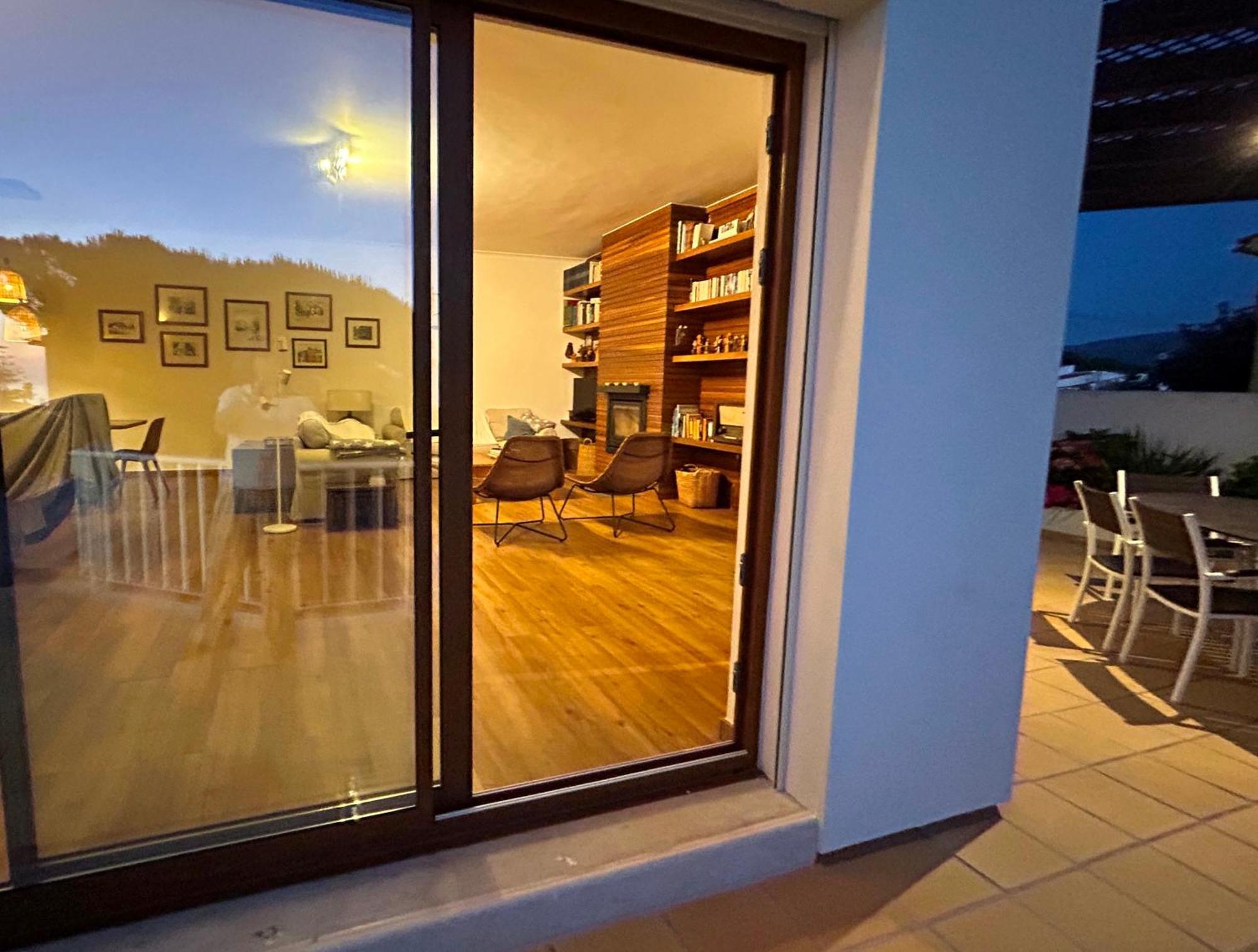 Colares Beach House, Pool Child Friendly Εξωτερικό φωτογραφία